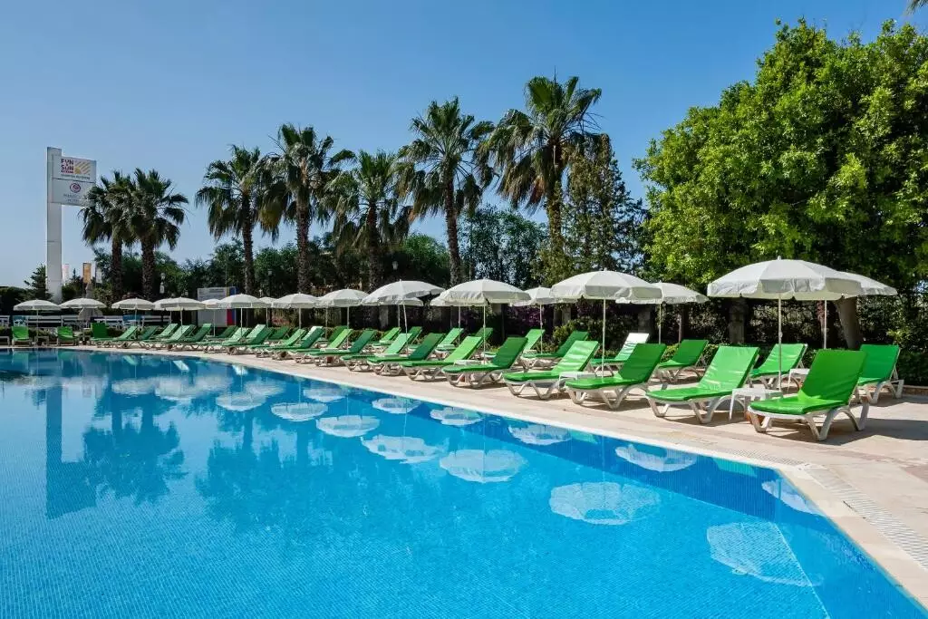 فان اند سان اسمارت میاروسا اینچکام بیچ آنتالیا